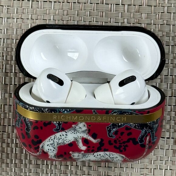 Airpod Pro Case Protective Case Shockproof, Scratch Resistant Samba Red Leopard - Picture 1 of 6